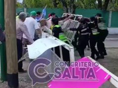 Taxistas intentan ingresar al Concejo Deliberante en protesta contra Uber y Didi