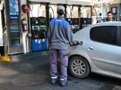 Nafta en baja: YPF recorta precios y el Gobierno presiona para que todas las petroleras sigan el ejemplo