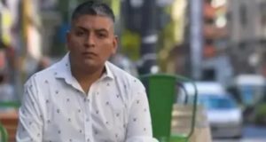 De salvarle la vida a un turista a vender medias en la feria: “Ahora me siento respetado”