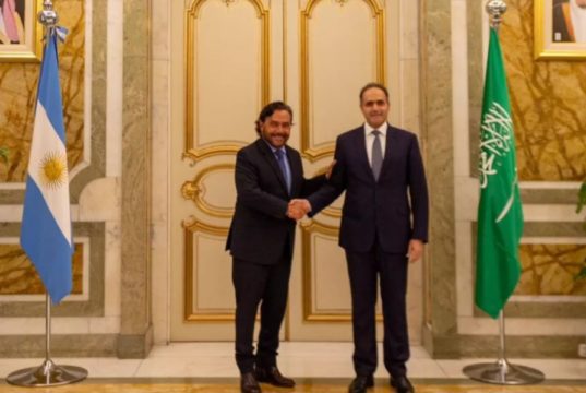 El Gobernador y el Embajador de Arabia Saudita avanzaron en una agenda bilateral de intercambios
