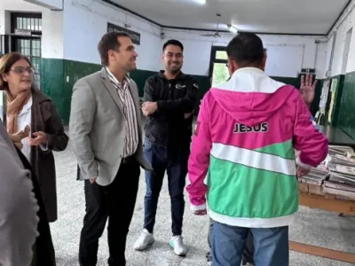 Juan Cruz Curá recorrió Urundel y destacó el trabajo territorial junto a vecinos e instituciones