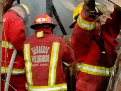 Bomberos voluntarios de Salta en alerta por demoras en fondos clave para su funcionamiento