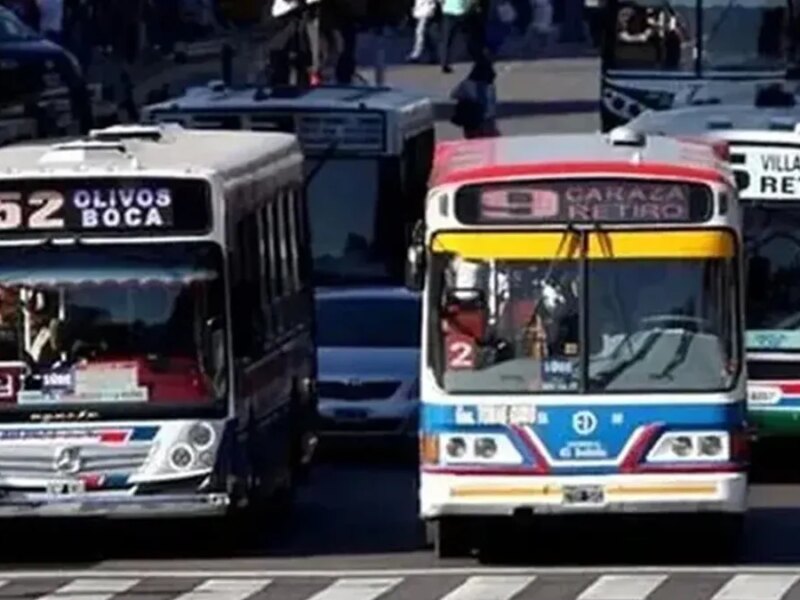 Menos colectivos en el AMBA: el plan del Gobierno para recortar subsidios