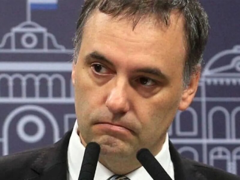 En medio del escándalo por enriquecimiento, Manuel Adorni convoca a la mesa política libertaria