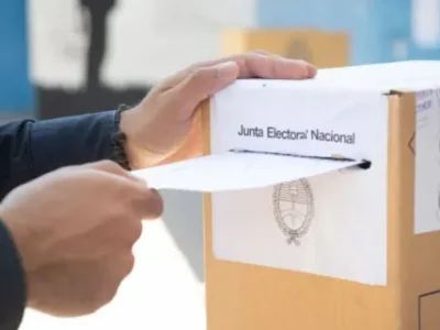 Gustavo Sáenz promulgó la nueva Ley de Participación Democrática y cambió el sistema electoral salteño