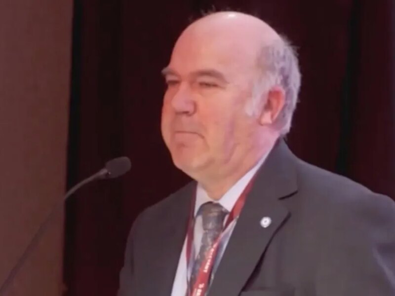 Incómodo momento: secretario de Agricultura se enojó porque nadie lo aplaudió y reclamó más «flow»