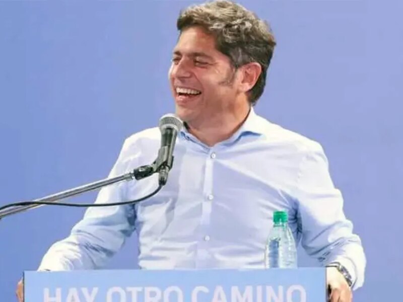 La ironía de Axel Kicillof sobre Manuel Adorni: «Dicen que Milei no cuida el empleo…»