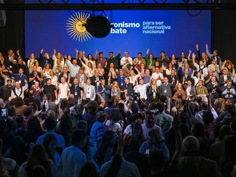 Miles de dirigentes peronistas se reunieron el Parque Norte «para ser alternativa nacional»