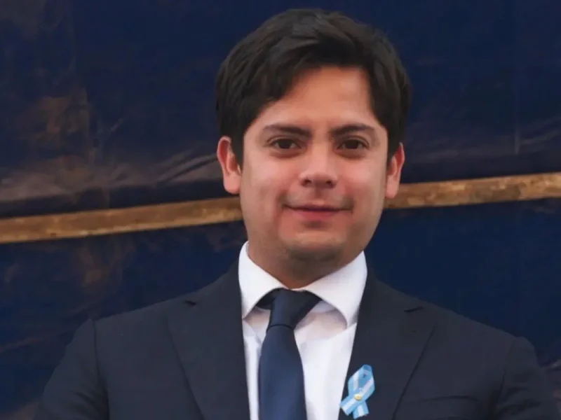Franco Hernández y la soledad del poder prestado