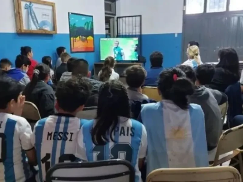 Las escuelas de Salta tendrán una modalidad especial durante los partidos de la Selección Argentina