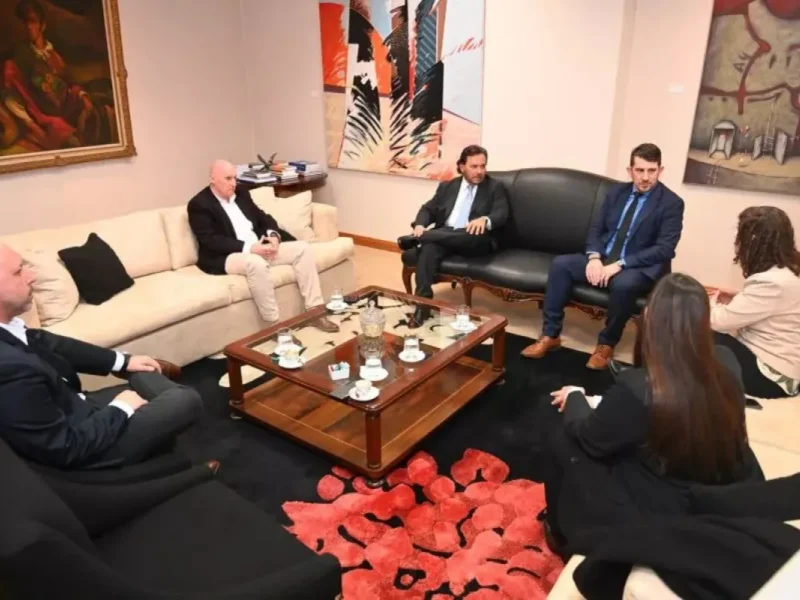 Nuevo paso de Gustavo Sáenz para impulsar una iniciativa contra los discursos de odio