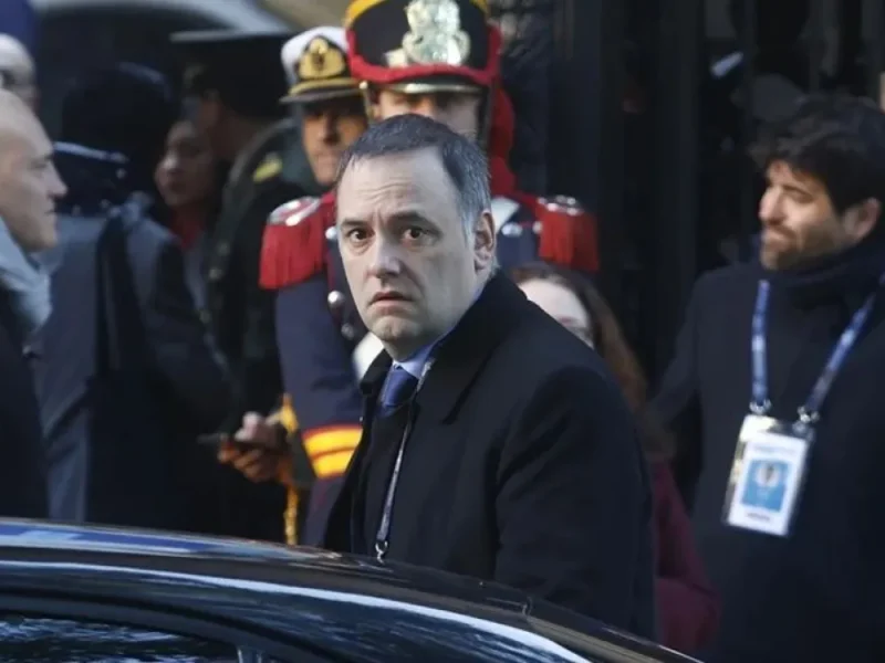 Manuel Adorni atribuyó su patrimonio a Bitcoin y admitió haber ahorrado dinero no declarado durante años