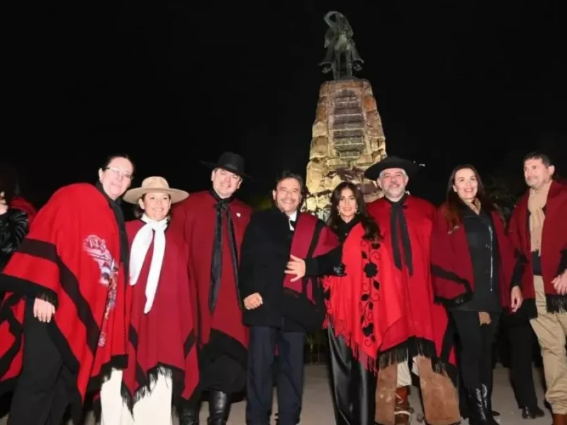 La emotiva participación de Gustavo Sáenz en la Guardia Bajo las Estrellas