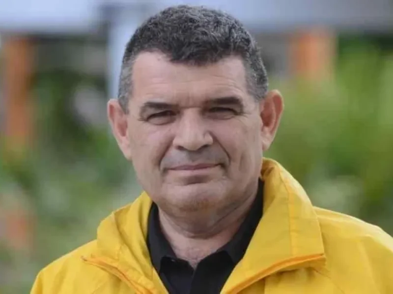 Alfredo Olmedo salió a defender a Adorni: “El problema de los argentinos es otro”