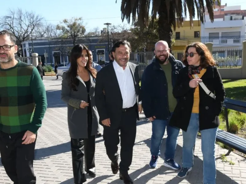 Sáenz y Durand supervisaron las obras en el Paseo de la Ex Palúdica y anunciaron la llegada de una obra de Marta Minujín