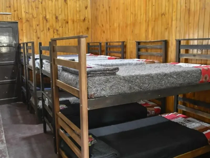 El Hogar de Noche alcanzó su capacidad máxima por la ola de frío en Salta