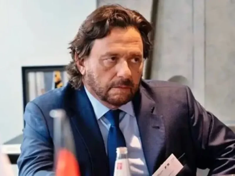 Gustavo Sáenz lanzó una frase que expone el freno de la calle: “La macro no impacta en la micro”