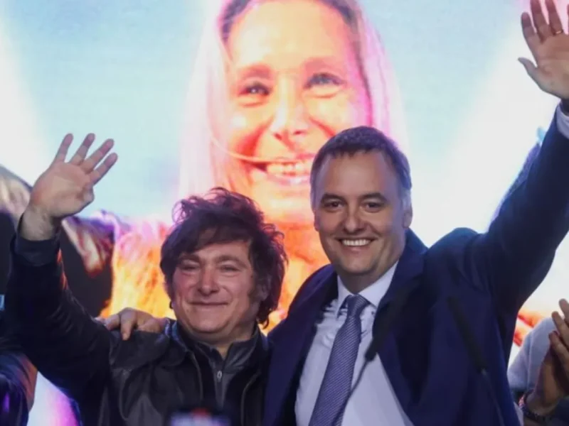 El plan de Milei para sacar a Adorni sin que la crisis se llevara todo puesto