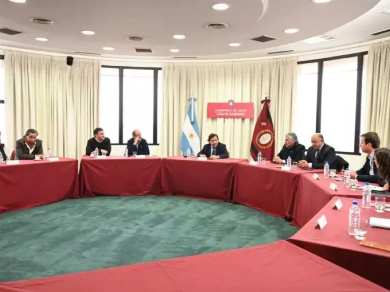 Gabinete bajo revisión: Gustavo Sáenz definió un cambio clave para este martes
