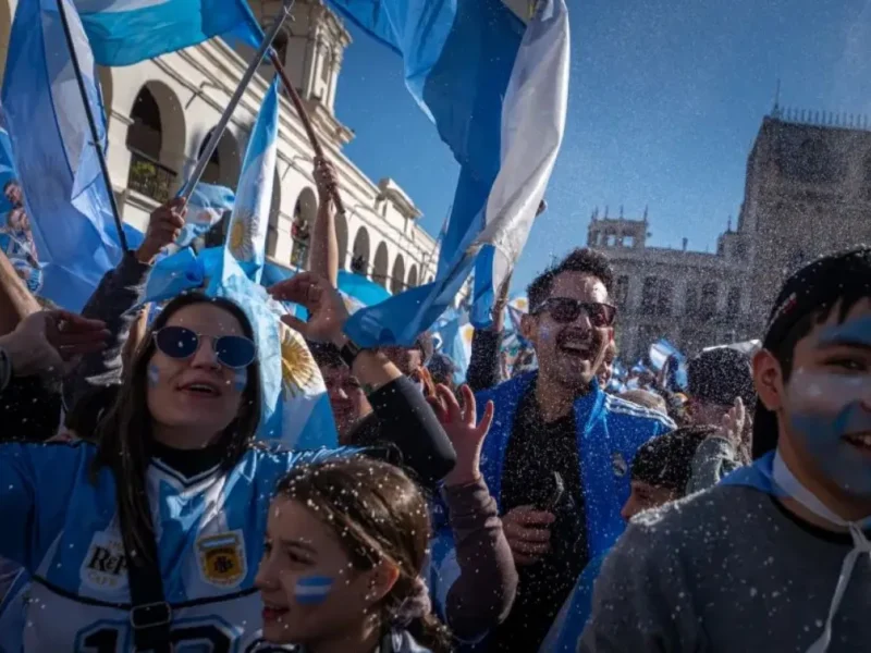 La Plaza 9 de Julio fue una fiesta tras la clasificación de Argentina