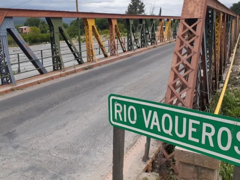 Desesperación en Vaqueros: el viento Zonda dejó una vecina internada y destrozos totales