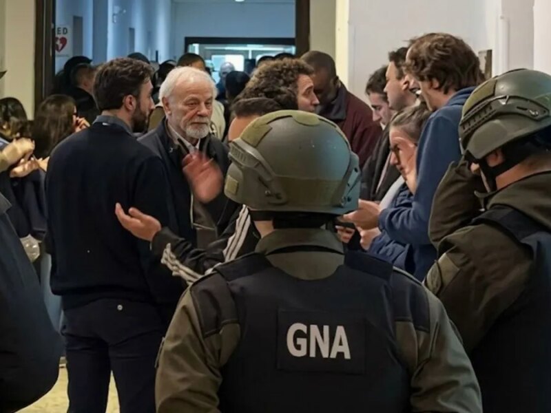 Paro nacional este miércoles contra los despidos en la CNEA: a qué hora empieza y quiénes adhieren