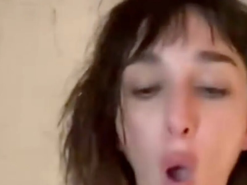 La llamativa «cábala» de Leila Gianni: jacuzzi, bikini celeste y blanca y un mensaje mundialista