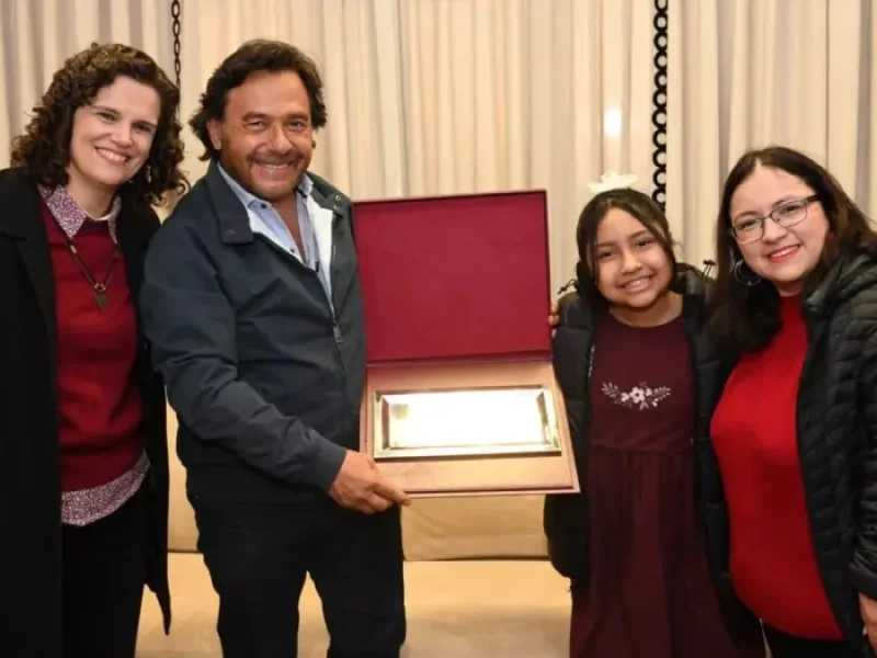 Margarita Ponce fue recibida por Sáenz tras consagrarse en “Es Mi Sueño”