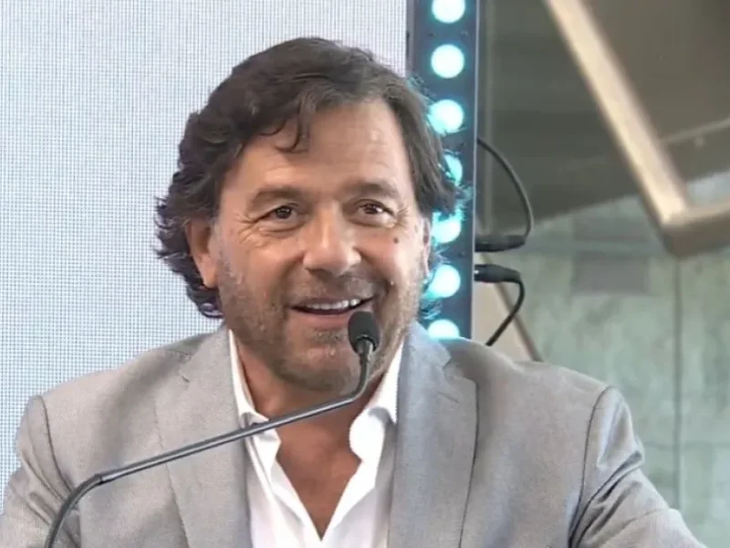 Gustavo Sáenz anticipó septiembre: “Abrimos con otra gran noticia”