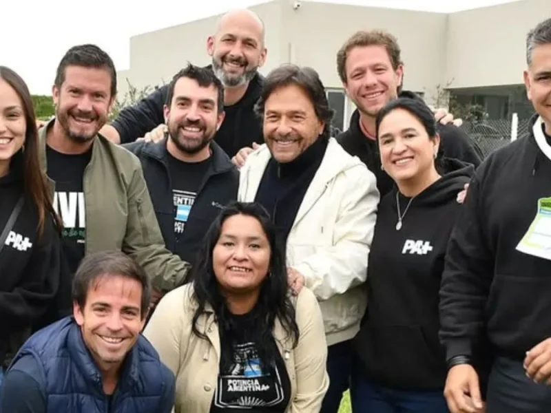 Gustavo Sáenz: “El país necesita más personas que se involucren, participen y aporten nuevas ideas”