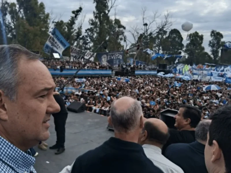 Sergio Leavy acompañó a Axel Kicillof en Avellaneda y se sumó al armado federal de cara a 2027
