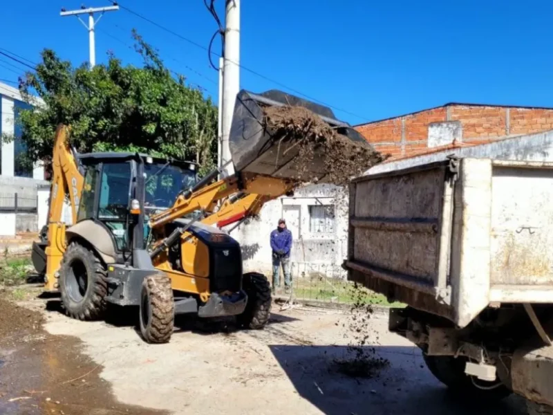 Metán comenzó los trabajos previos para reconstruir canales y puentes dañados por el temporal