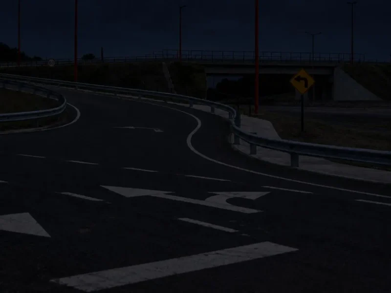 A oscuras y con riesgo de accidentes: Juan Cruz Curá exigió iluminar un acceso clave de la Ruta 50