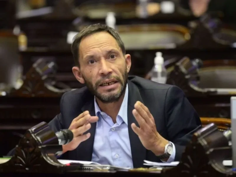 Ley de Tierras: Ferraro presiona por el quórum y pide a Diputados que defina el futuro del DNU 70
