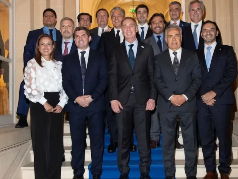 Gustavo Sáenz llevará el potencial minero de Salta a una cumbre nacional junto a Caputo y Santilli